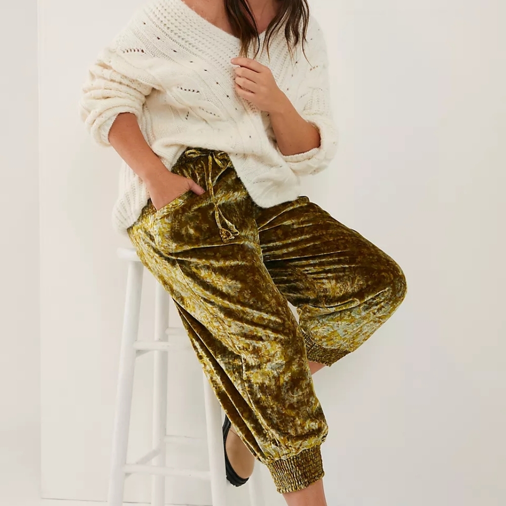 Anthropologie Gloria Velvet Joggers
